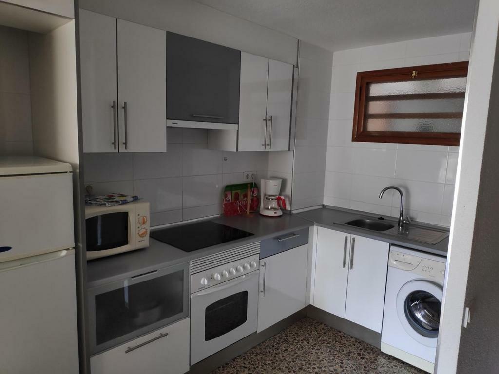 Apartamentos Cervantes Benidorm Exterior photo